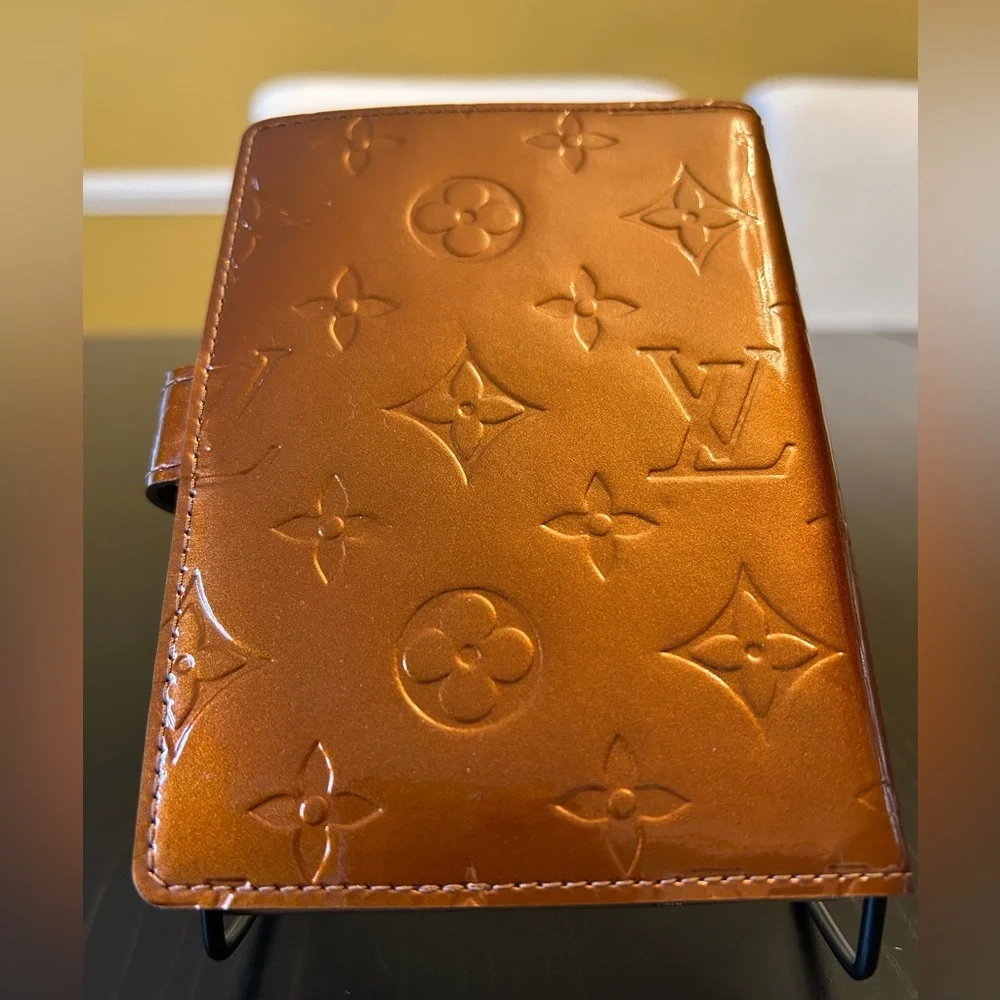 Louis Vuitton Vernis BRONZE agenda pm EUC with COA - Picture 2 of 14